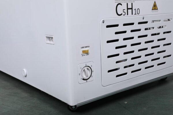 FDF20CF 61'' Width Horizontal Display Island Freezer - Nafcool™ Commercial Freezer Icecream, frozen food, Ice bag and Gelato - Image 11