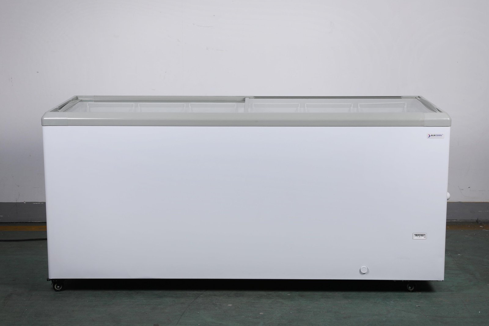 FDF23CF 71'' Width Horizontal Display Island Freezer - Nafcool™ Commercial Freezer Icecream, frozen food, Ice bag and Gelato - Image 2