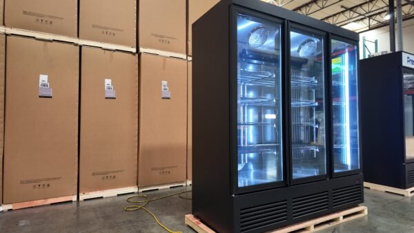 VISUAL THREE SECTION DISPLAY FREEZER W/ SWING DOOR TGDF70 Visualize- BOTTOM MOUNT COMPRESSOR, BLACK, 115V WITH HYDROCARBON REFRIGERANT (no wheels) - Image 8