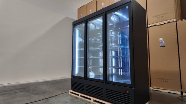 VISUAL THREE SECTION DISPLAY FREEZER W/ SWING DOOR TGDF70 Visualize- BOTTOM MOUNT COMPRESSOR, BLACK, 115V WITH HYDROCARBON REFRIGERANT (no wheels) - Image 7