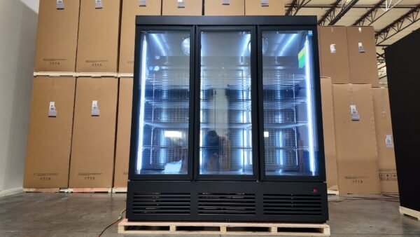 VISUAL THREE SECTION DISPLAY FREEZER W/ SWING DOOR TGDF70 Visualize- BOTTOM MOUNT COMPRESSOR, BLACK, 115V WITH HYDROCARBON REFRIGERANT (no wheels) - Image 6