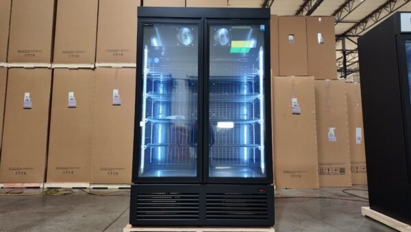 Visual Two Section Display Freezer w/ Swing Door SGDF40N- Bottom Mount Compressor, no wheels, Black, 115v with Hydrocarbon Refrigerant - Image 7